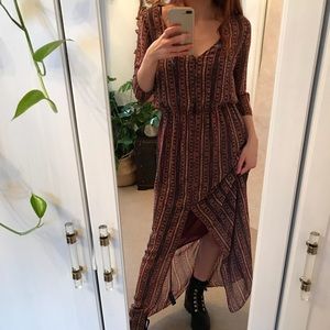 Long sleeve stripped maxi dress in burgundy
